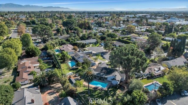 9731 Rathburn, Northridge (los Angeles), CA 91325