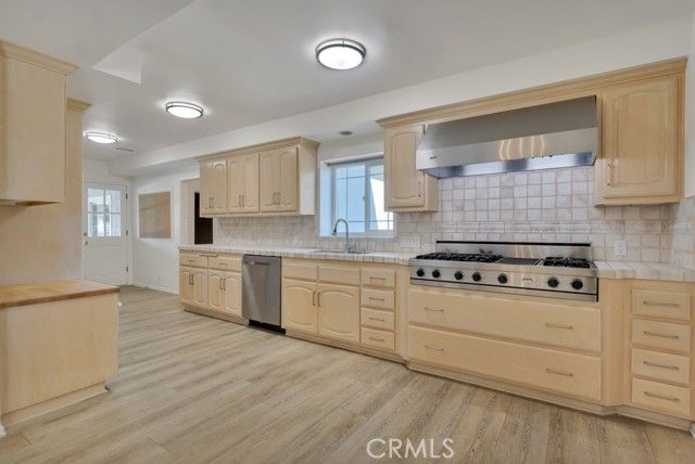 9731 Rathburn, Northridge (los Angeles), CA 91325