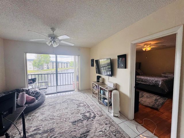 8025 S Colony Cir Circle 203, Tamarac, FL 33321