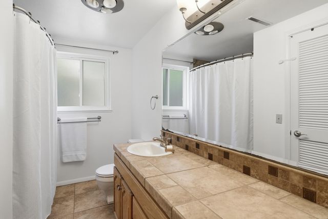 7313 Pickard Avenue NE, Albuquerque, NM 87110
