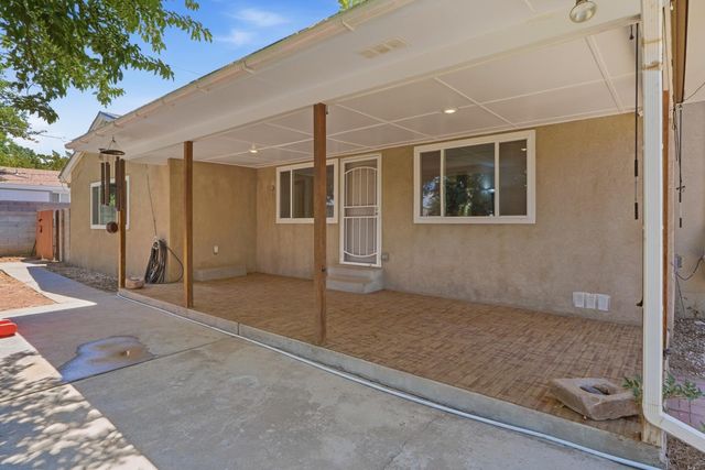 7313 Pickard Avenue NE, Albuquerque, NM 87110