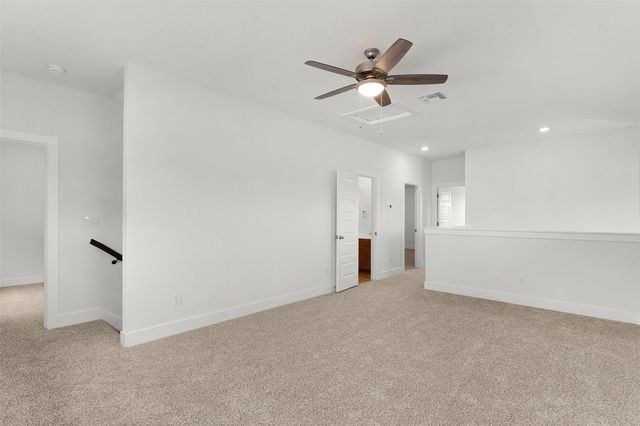 4304 College Square DR, Round Rock, TX 78665