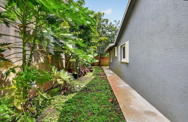 1615 Shirley Court, Lantana, FL 33462