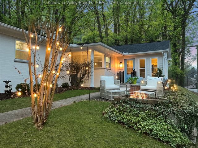 918 Lower Ridgeway Road, Charleston, WV 25314