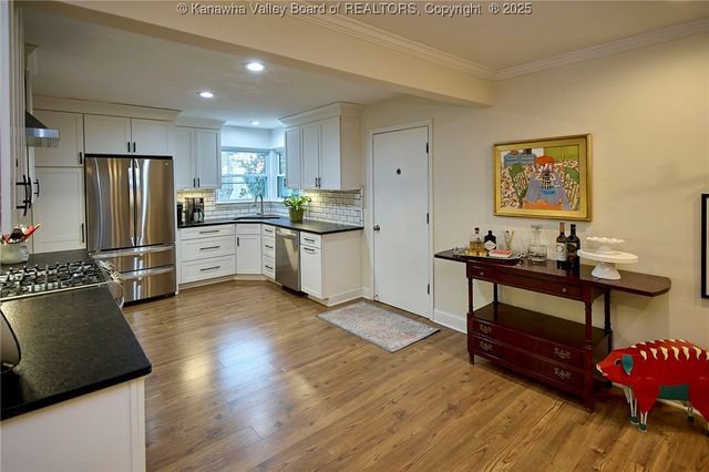 918 Lower Ridgeway Road, Charleston, WV 25314