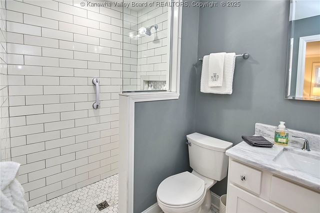 918 Lower Ridgeway Road, Charleston, WV 25314