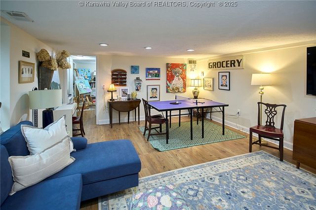 918 Lower Ridgeway Road, Charleston, WV 25314