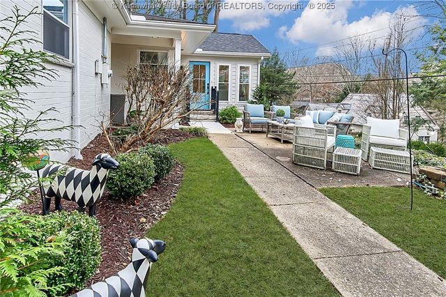 918 Lower Ridgeway Road, Charleston, WV 25314