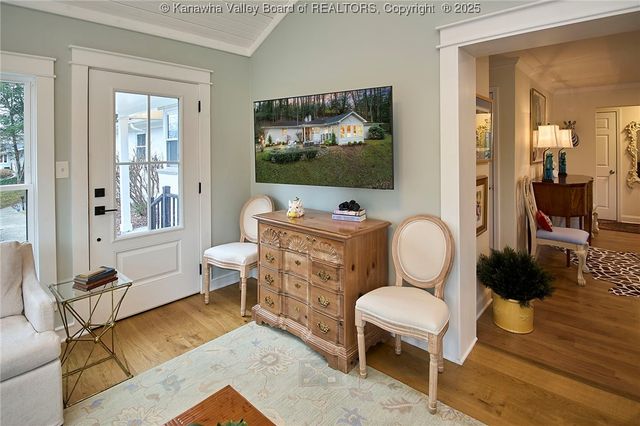 918 Lower Ridgeway Road, Charleston, WV 25314