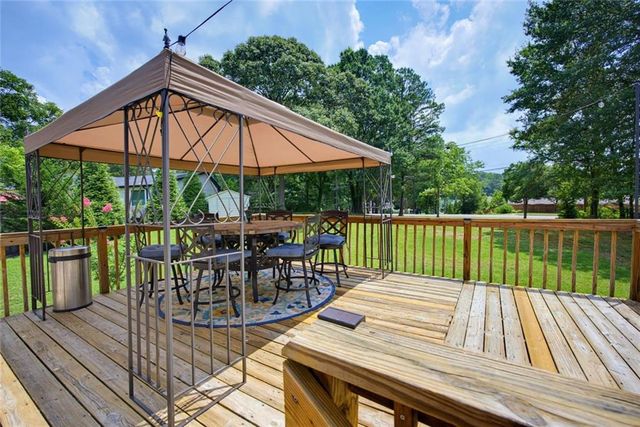 1822 Penrose Court, Powder Springs, GA 30127