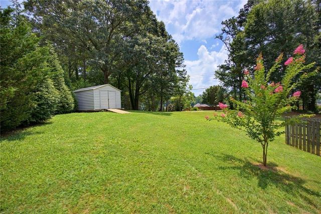 1822 Penrose Court, Powder Springs, GA 30127