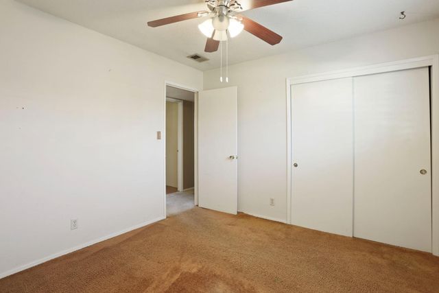 2752 Calariva Dr, Stockton, CA 95204