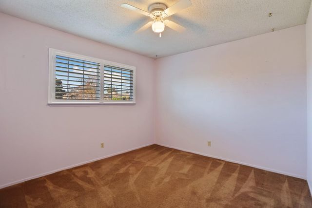 2752 Calariva Dr, Stockton, CA 95204