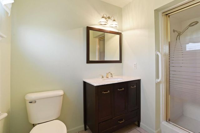 2752 Calariva Dr, Stockton, CA 95204