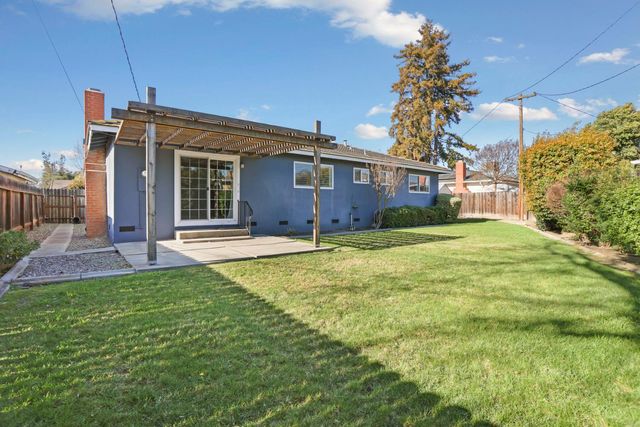 2752 Calariva Dr, Stockton, CA 95204