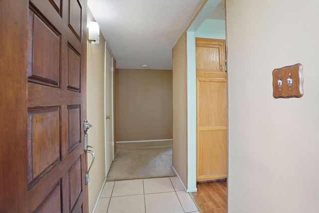 2752 Calariva Dr, Stockton, CA 95204