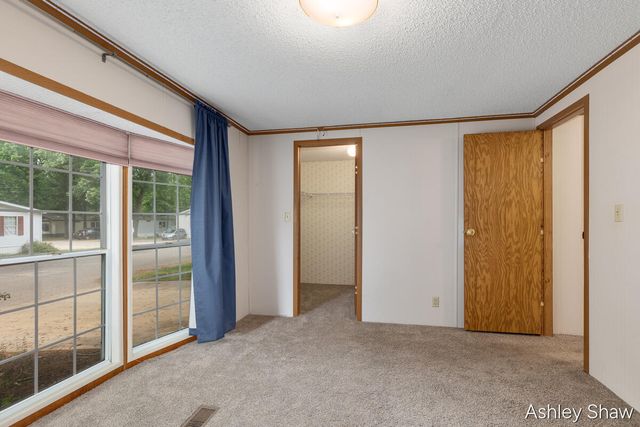 13566 Pinewood Drive, Grand Haven Twp, MI 49417