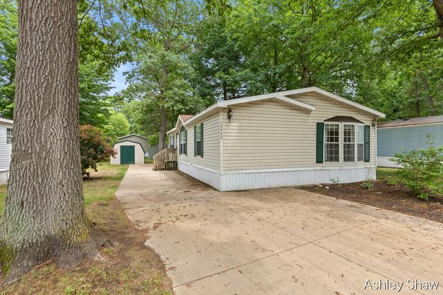 13566 Pinewood Drive, Grand Haven Twp, MI 49417