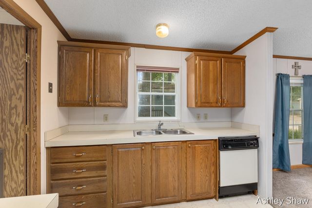 13566 Pinewood Drive, Grand Haven Twp, MI 49417