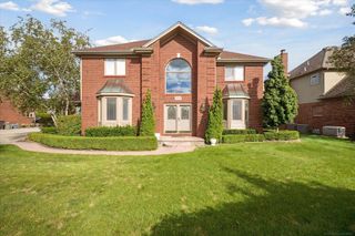 40448 Emerald Lane, Clinton Township, MI 48038