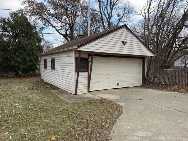 5318 N 61st STREET, Milwaukee, WI 53218