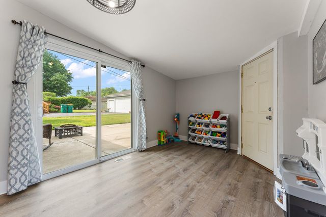 8128 Jackson Avenue, Munster, IN 46321
