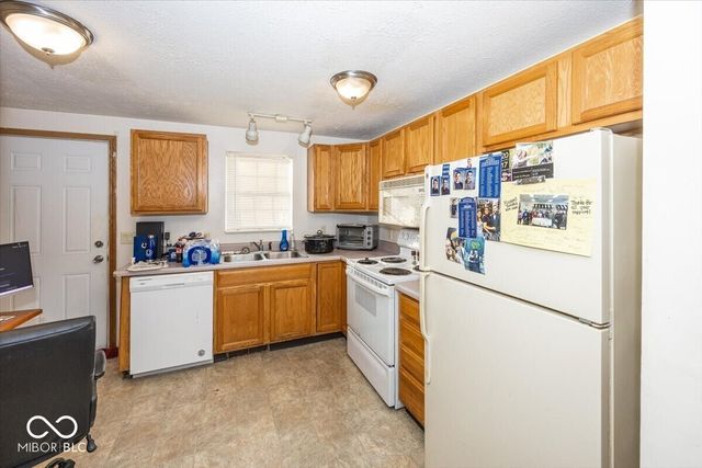 764 768 Kara Court, Greenfield, IN 46140
