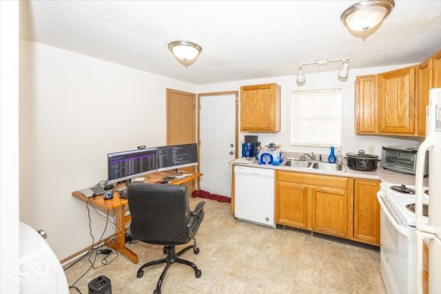 764 768 Kara Court, Greenfield, IN 46140