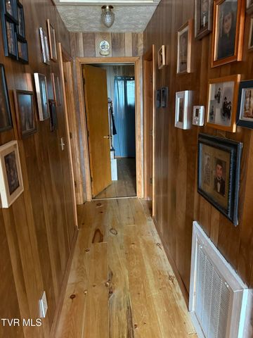 2160 Little Meadow Creek Road, Greeneville, TN 37743