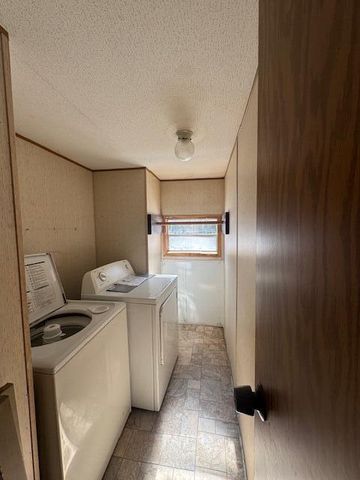 7353 S 108th Avenue, Rothbury, MI 49452