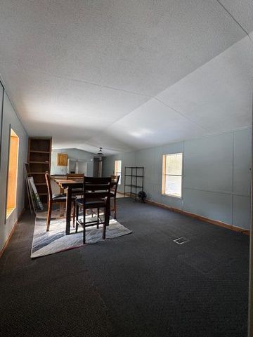 7353 S 108th Avenue, Rothbury, MI 49452