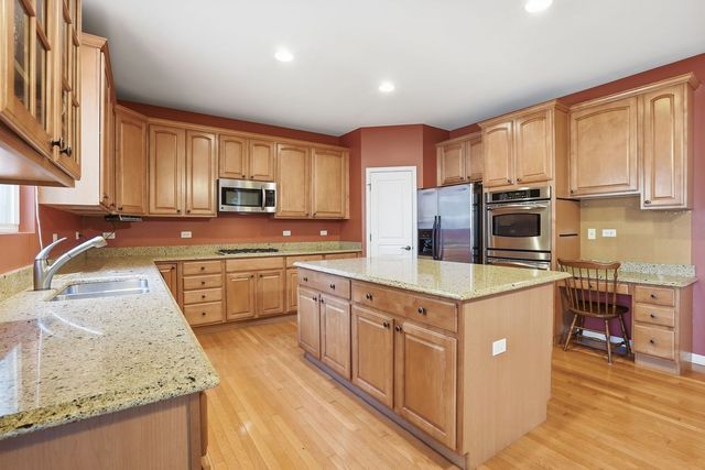 12312 BLUE IRIS Lane, Plainfield, IL 60585