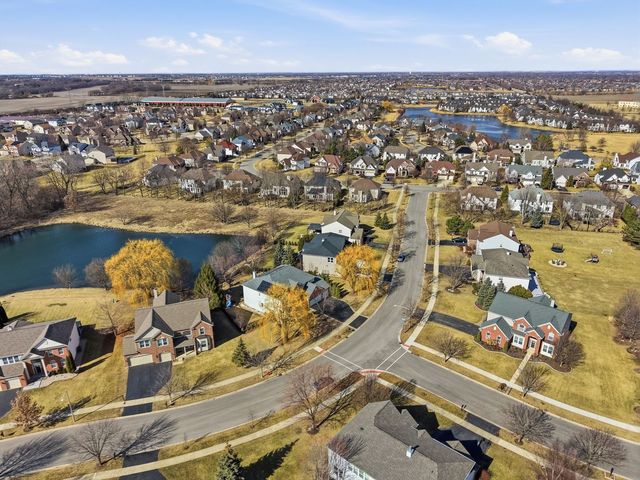 12312 BLUE IRIS Lane, Plainfield, IL 60585