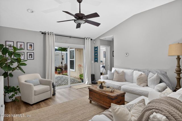 86415 SAND HICKORY Trail, Yulee, FL 32097