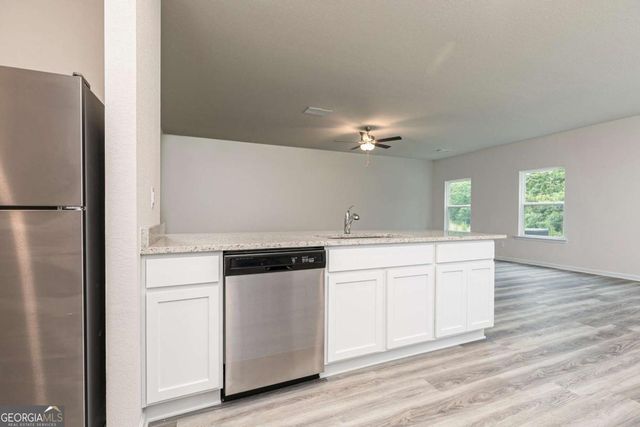 393 Sand Dune Way, Conyers, GA 30013