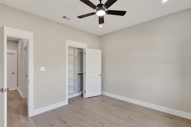 308 Backlash Drive, Gun Barrel City, TX 75156