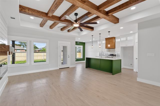 308 Backlash Drive, Gun Barrel City, TX 75156