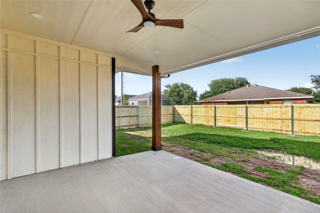 308 Backlash Drive, Gun Barrel City, TX 75156