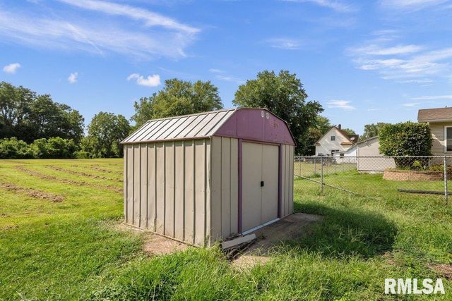 4234 9TH Street, Rock Island, IL 61201