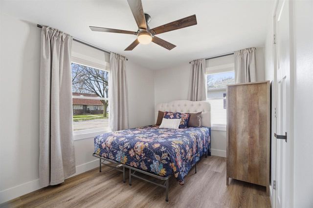 227 S MATTHEW STREET, Kimberly, WI 54136