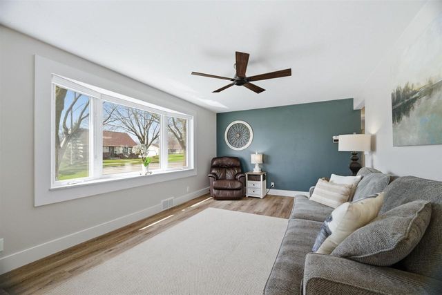 227 S MATTHEW STREET, Kimberly, WI 54136
