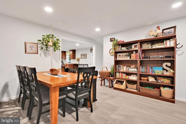403 W 28TH DIVISION HWY, Lititz, PA 17543