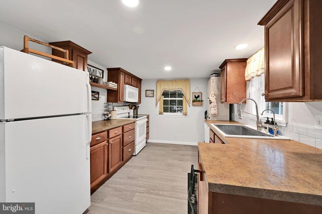 403 W 28TH DIVISION HWY, Lititz, PA 17543
