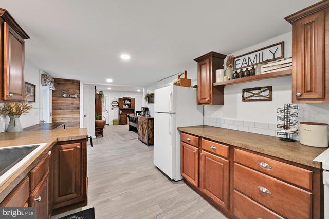 403 W 28TH DIVISION HWY, Lititz, PA 17543