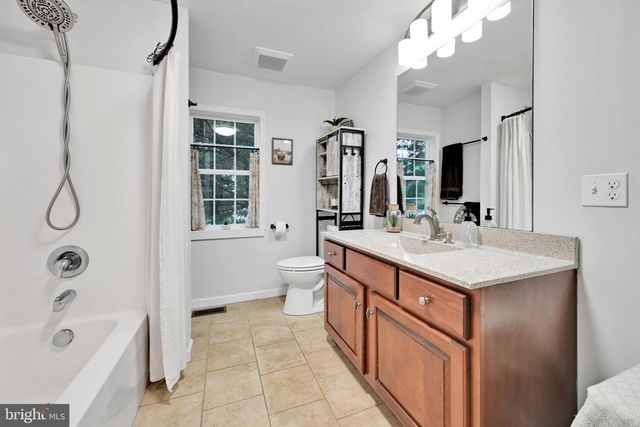 403 W 28TH DIVISION HWY, Lititz, PA 17543