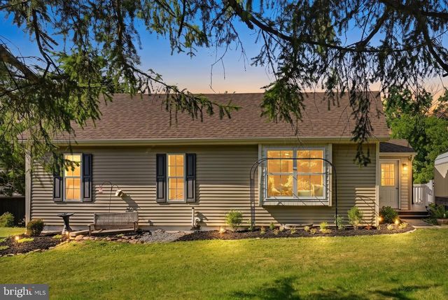 403 W 28TH DIVISION HWY, Lititz, PA 17543