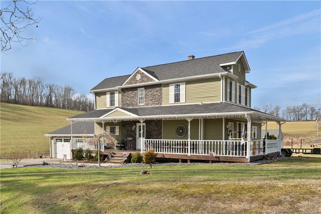 34 Cherry Farm Ln, Dunbar, PA 15431