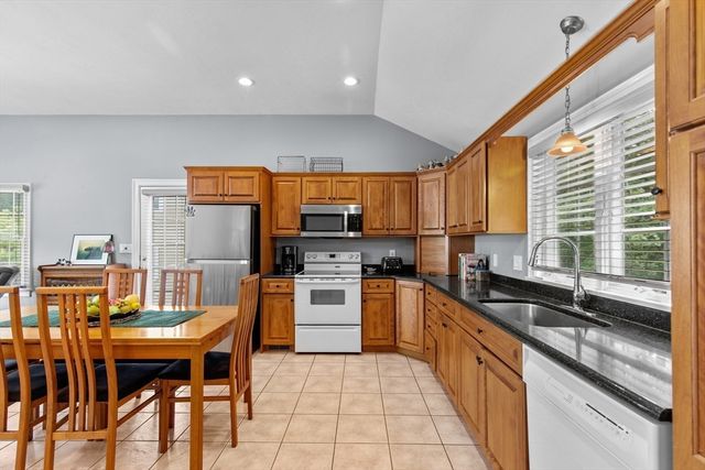 235 Carver Rd 3, Plymouth, MA 02360