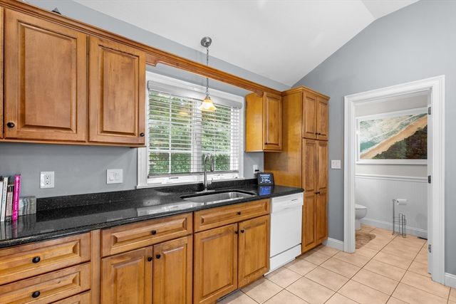 235 Carver Rd 3, Plymouth, MA 02360