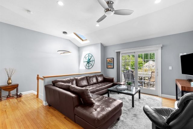 235 Carver Rd 3, Plymouth, MA 02360